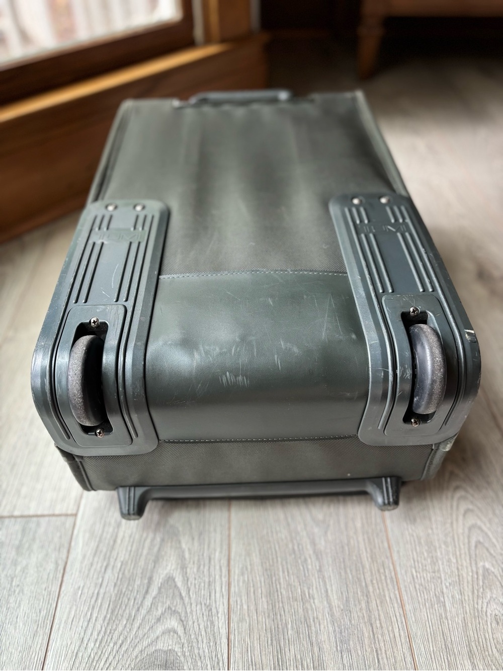 Tumi Alpha Olive Green Ballistic Nylon 2-Wheel Rolling Carry On Suitcase 22” - Picture 6 of 10